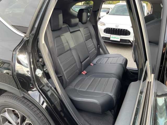 ホンダ ＣＲ－Ｖ EX・マスターピース 神奈川県 2020(令2)年 7万km クリスタルブラックパール 純正ナビ【VRU-215CVi】/・DTV/CD/DVD/BT	/バックカメラ/電動パノラミックサンルーフ								/ブラックレザーシート/前後席シートヒーター/前席パワーシート（D席メモリー付き）/ハンズフリーアクセスパワーテールゲート/ビルトインETC2.0/衝突軽減ブレーキ/路外逸脱抑制機能/車線維持支援システム/アダプティブクルーズコントロール/純正18インチアルミ/純正前後ドライブレコーダー									/パドルシフト付革巻きステアリング	/ステアリングヒーター		/プッシュEgスタート/ストップ/スマートキー×2/オートライト/オートマチックハイビーム/純正LEDヘッドライト/フォグランプ/ターンランプ付電動格納ドアミラー/ドアバイザー/純正フロアマット	/トノカバー	/取扱説明書/ナビ取扱説明書			/新車時保証書