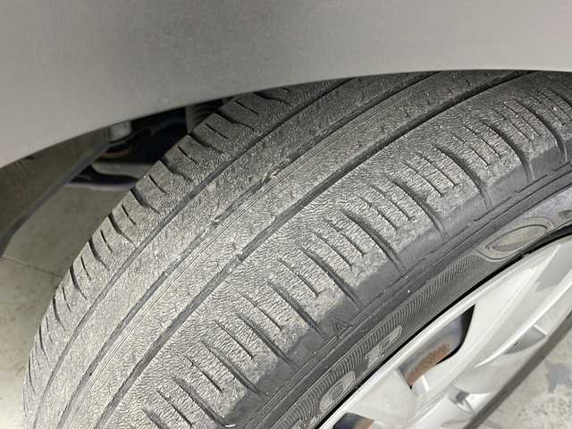 ダイハツ ロッキー L 宮城県 2020(令2)年 5.5万km ナチュラルベージュマイカM 禁煙車/スマートアシスト/・衝突回避支援ブレーキ機能/・車線逸脱警報機能/・オートハイビーム/・コーナーセンサー/純正7インチSDナビ/・BT/SD/CD/DVD/USB/フルセグTV/プッシュスタート/スマートキー/LEDヘッドライト/純正16インチホイールキャップ/社外ラバーフロアマット/ヘッドライトレベライザー/アイドリングストップ/横滑り防止装置/MT付きオートマチックシフト