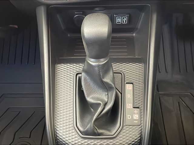 ダイハツ ロッキー L 宮城県 2020(令2)年 5.5万km ナチュラルベージュマイカM 禁煙車/スマートアシスト/・衝突回避支援ブレーキ機能/・車線逸脱警報機能/・オートハイビーム/・コーナーセンサー/純正7インチSDナビ/・BT/SD/CD/DVD/USB/フルセグTV/プッシュスタート/スマートキー/LEDヘッドライト/純正16インチホイールキャップ/社外ラバーフロアマット/ヘッドライトレベライザー/アイドリングストップ/横滑り防止装置/MT付きオートマチックシフト