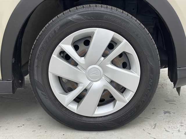 ダイハツ ロッキー L 宮城県 2020(令2)年 5.5万km ナチュラルベージュマイカM 禁煙車/スマートアシスト/・衝突回避支援ブレーキ機能/・車線逸脱警報機能/・オートハイビーム/・コーナーセンサー/純正7インチSDナビ/・BT/SD/CD/DVD/USB/フルセグTV/プッシュスタート/スマートキー/LEDヘッドライト/純正16インチホイールキャップ/社外ラバーフロアマット/ヘッドライトレベライザー/アイドリングストップ/横滑り防止装置/MT付きオートマチックシフト