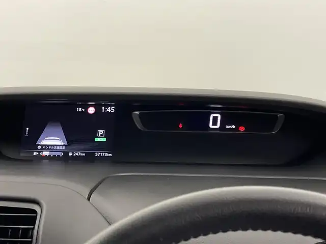 日産 セレナ ハイウェイスターVセレクションⅡ 埼玉県 2018(平30)年 5.8万km ブリリアントホワイトパール 純正９インチナビ　フリップダウンモニター　全方位　プロパイロット　デジタルインナーミラー　ＥＴＣ　ドライブレコーダー　両側パワースライドドア　オートホールド　純正アルミ　Ｂｌｕｅｔｏｏｔｈ　地デジＴＶ