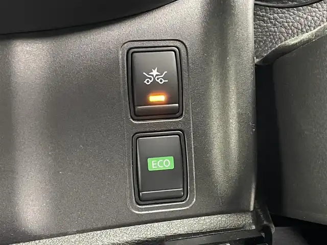 日産 セレナ ハイウェイスターVセレクションⅡ 埼玉県 2018(平30)年 5.8万km ブリリアントホワイトパール 純正９インチナビ　フリップダウンモニター　全方位　プロパイロット　デジタルインナーミラー　ＥＴＣ　ドライブレコーダー　両側パワースライドドア　オートホールド　純正アルミ　Ｂｌｕｅｔｏｏｔｈ　地デジＴＶ