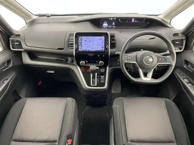 日産 セレナ ハイウェイスターVセレクションⅡ 埼玉県 2018(平30)年 5.8万km ブリリアントホワイトパール 純正９インチナビ　フリップダウンモニター　全方位　プロパイロット　デジタルインナーミラー　ＥＴＣ　ドライブレコーダー　両側パワースライドドア　オートホールド　純正アルミ　Ｂｌｕｅｔｏｏｔｈ　地デジＴＶ