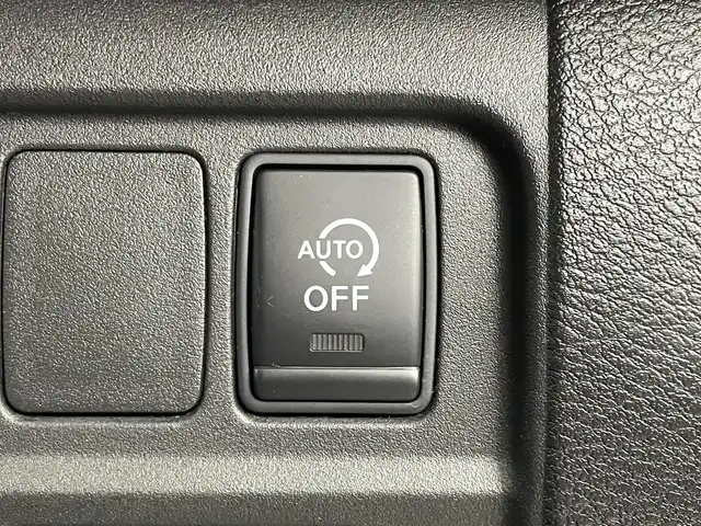 日産 セレナ ハイウェイスターVセレクションⅡ 埼玉県 2018(平30)年 5.8万km ブリリアントホワイトパール 純正９インチナビ　フリップダウンモニター　全方位　プロパイロット　デジタルインナーミラー　ＥＴＣ　ドライブレコーダー　両側パワースライドドア　オートホールド　純正アルミ　Ｂｌｕｅｔｏｏｔｈ　地デジＴＶ