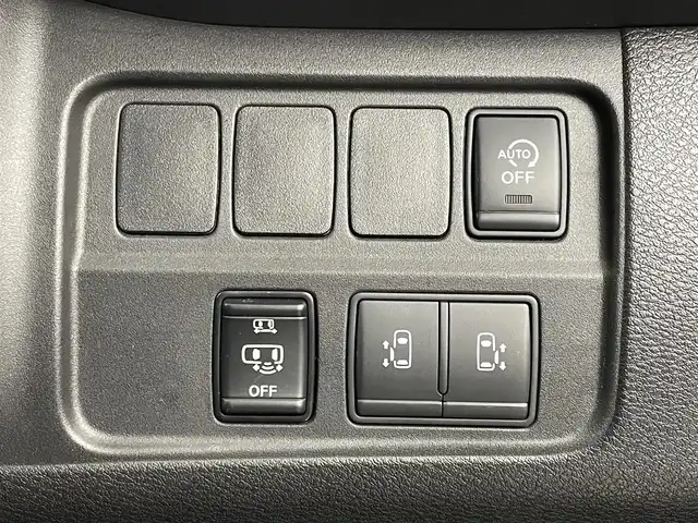 日産 セレナ ハイウェイスターVセレクションⅡ 埼玉県 2018(平30)年 5.8万km ブリリアントホワイトパール 純正９インチナビ　フリップダウンモニター　全方位　プロパイロット　デジタルインナーミラー　ＥＴＣ　ドライブレコーダー　両側パワースライドドア　オートホールド　純正アルミ　Ｂｌｕｅｔｏｏｔｈ　地デジＴＶ