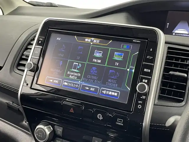 日産 セレナ ハイウェイスターVセレクションⅡ 埼玉県 2018(平30)年 5.8万km ブリリアントホワイトパール 純正９インチナビ　フリップダウンモニター　全方位　プロパイロット　デジタルインナーミラー　ＥＴＣ　ドライブレコーダー　両側パワースライドドア　オートホールド　純正アルミ　Ｂｌｕｅｔｏｏｔｈ　地デジＴＶ
