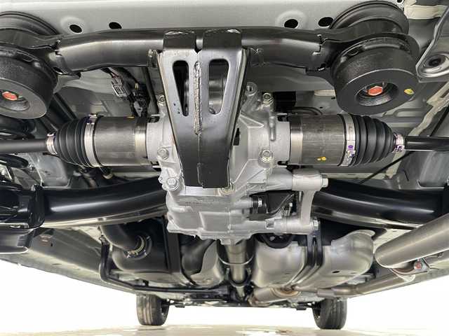 ホンダ フリード AIR 富山県 2025(令7)年 0.1万km未満 プラチナホワイトパール 4WD/純正9型ナビ（AM/FM/BT/USB/フルセグ）/バックカメラ/衝突被害軽減システム/レーダークルーズコントロール/レーンキープアシスト/コーナーセンサー/横滑り防止装置/オートLEDライト/オートマチックハイビーム/両側パワースライドドア/シートヒーター/スマートキー
