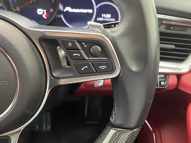 ポルシェ パナメーラ 兵庫県 2018(平30)年 3.6万km パール 純正ディスプレイオーディオ/Bluetooth/ナビ/AUX　/ＢＯＳＥプレミアムサウンド　/ビルトインＥＴＣ　/パーキングアシスト　/ポルシェアクティブセーフティ　/レーンキープアシスト　/レーンチェンジアシスト　/レザーシート　/純正ドライブレコーダー/シートヒーター/パワーシート/パドルシフト