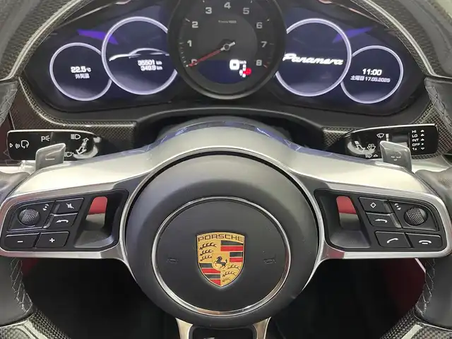 ポルシェ パナメーラ 兵庫県 2018(平30)年 3.6万km パール 純正ディスプレイオーディオ/Bluetooth/ナビ/AUX　/ＢＯＳＥプレミアムサウンド　/ビルトインＥＴＣ　/パーキングアシスト　/ポルシェアクティブセーフティ　/レーンキープアシスト　/レーンチェンジアシスト　/レザーシート　/純正ドライブレコーダー/シートヒーター/パワーシート/パドルシフト