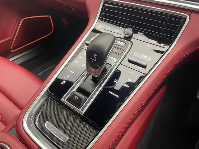 ポルシェ パナメーラ 兵庫県 2018(平30)年 3.6万km パール 純正ディスプレイオーディオ/Bluetooth/ナビ/AUX　/ＢＯＳＥプレミアムサウンド　/ビルトインＥＴＣ　/パーキングアシスト　/ポルシェアクティブセーフティ　/レーンキープアシスト　/レーンチェンジアシスト　/レザーシート　/純正ドライブレコーダー/シートヒーター/パワーシート/パドルシフト