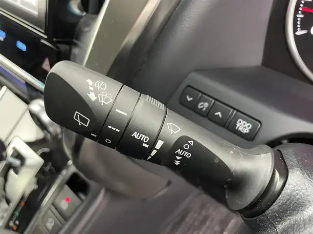 トヨタ ヴェルファイア Z Gエディション 富山県 2018(平30)年 2万km バーニングブラッククリスタルシャインガラスフレーク 純正10型ナビ（AM/FM/DVD/BT）/バックカメラ/純正12型後席モニター/両側パワースライドドア/パワーバックドア/ドライブレコーダー/ETC/レザーシート/D/N席パワーシート/D席メモリシート/シートヒーター/エアシート/ハンドルヒーター/衝突被害軽減システム/レーダークルーズコントロール/レーンキープアシスト/横滑り防止装置/純正アルミホイール/純正フロアマット/オートLEDライト/フォグライト/オートホールド付電子パーキング/ウッドコンビステアリング/ステアリングスイッチ/スマートキー
