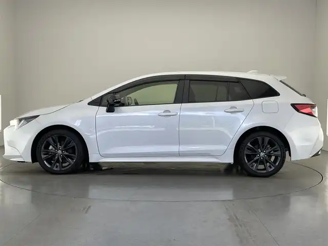 トヨタ カローラツーリング ハイブリッド ダブルバイビー 愛知県 2021(令3)年 3.3万km プラチナホワイトパールマイカ 純９型ＤＡ　フルセグＴＶ　Ｂｌｕｅｔｏｏｔｈ　ＤＶＤ再生　バックカメラ　黒ハーフレザー　ＥＴＣ　前後ドラレコ　追従クルコン　オートハイビーム　ＢＳＭ　電子パーキング　衝突軽減　ＵＳＢ入力端子　禁煙車