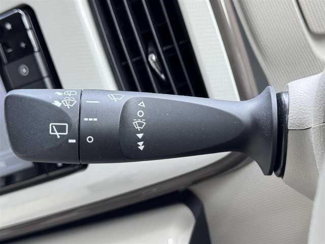 ダイハツ ムーヴ キャンバス G メイクアップ リミテッド　SAⅢ 滋賀県 2019(平31)年 3.6万km パールホワイトⅢ/ナチュラルベージュマイカメタリック 2トーン 禁煙車/純正ナビ/【CD/DVD/Bluetooth/SD】/パノラマモニター/ETC/前後ドライブレコーダー/両側パワースライドドア/スマートアシスト3/・衝突回避支援ブレーキ機能/・衝突警報機能/・車線逸脱警報機能/・誤発進抑制制御機能/・先行車発進お知らせ機能/・オートハイビーム/コーナーセンサー/LEDヘッドライト/オートライト/ステアリングスイッチ/スマートキー
