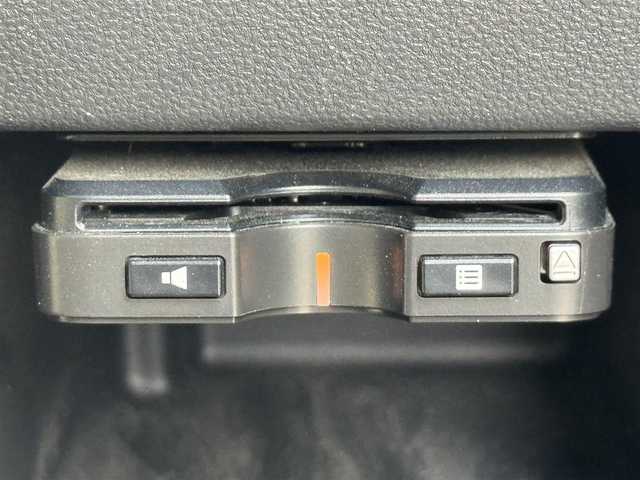 ダイハツ ムーヴ キャンバス G メイクアップ リミテッド　SAⅢ 滋賀県 2019(平31)年 3.6万km パールホワイトⅢ/ナチュラルベージュマイカメタリック 2トーン 禁煙車/純正ナビ/【CD/DVD/Bluetooth/SD】/パノラマモニター/ETC/前後ドライブレコーダー/両側パワースライドドア/スマートアシスト3/・衝突回避支援ブレーキ機能/・衝突警報機能/・車線逸脱警報機能/・誤発進抑制制御機能/・先行車発進お知らせ機能/・オートハイビーム/コーナーセンサー/LEDヘッドライト/オートライト/ステアリングスイッチ/スマートキー