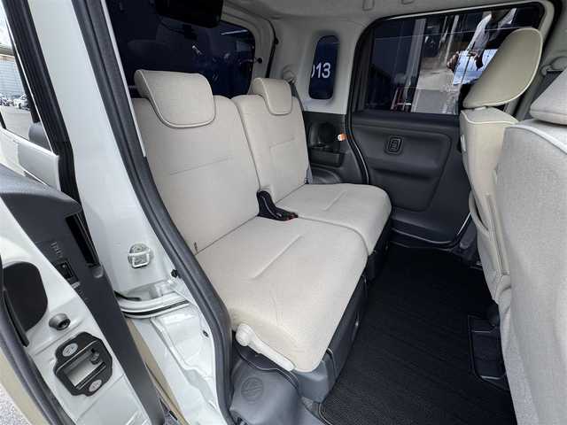 ダイハツ ムーヴ キャンバス G メイクアップ リミテッド　SAⅢ 滋賀県 2019(平31)年 3.6万km パールホワイトⅢ/ナチュラルベージュマイカメタリック 2トーン 禁煙車/純正ナビ/【CD/DVD/Bluetooth/SD】/パノラマモニター/ETC/前後ドライブレコーダー/両側パワースライドドア/スマートアシスト3/・衝突回避支援ブレーキ機能/・衝突警報機能/・車線逸脱警報機能/・誤発進抑制制御機能/・先行車発進お知らせ機能/・オートハイビーム/コーナーセンサー/LEDヘッドライト/オートライト/ステアリングスイッチ/スマートキー