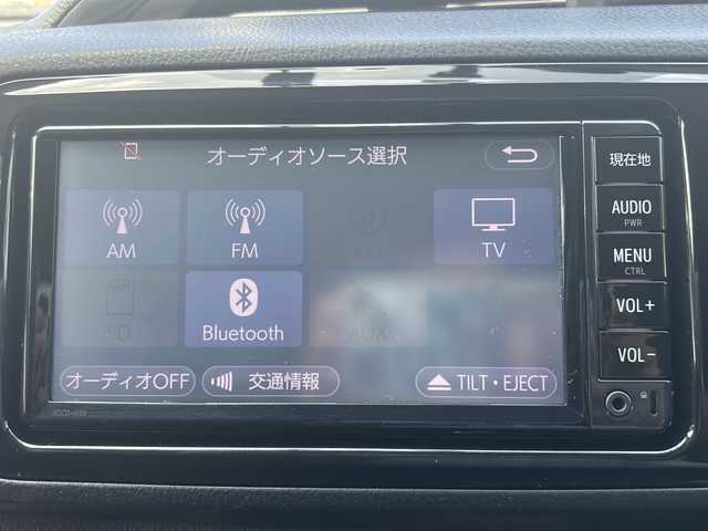 トヨタ ヴィッツ ハイブリッド F 沖縄県 2017(平29)年 7.2万km グレーメタリック 純正オプションナビ/ＴＶ/オーディオ（Ｂｌｕｅｔｏｏｔｈ、ＣＤ）/ＥＴＣ/バックカメラ/スマートキー/プッシュスタート/フォグライト/コーナーセンサー