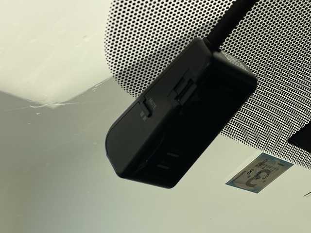 トヨタ ヴィッツ ハイブリッド F 沖縄県 2017(平29)年 7.2万km グレーメタリック 禁煙車　/純正ナビ【NSCD-W66】　/(ＣＤ　ＢＬＵＥＴＯＯＴＨ　TV　SD)　/　バックカメラ　/ドライブレコーダー　/前後コーナーセンサー　/ＥＴＣ　/オートライト　/オートエアコン　/スマートキー　/プッシュスタート　/フロアマット/ドアバイザー/パワーステアリング/パワーウィンドウ