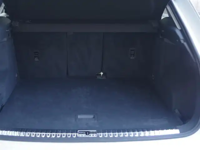 アウディ Ｑ３ 35TDIクワトロ アドバンスド 香川県 2021(令3)年 3万km グレイシアホワイトメタリック ナビ/Bカメラ/ACC/シートヒーター//パワーバックドア/ワンオーナー