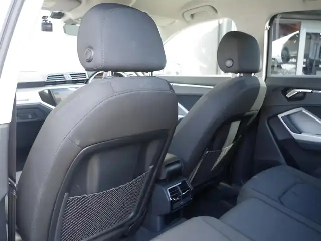 アウディ Ｑ３ 35TDIクワトロ アドバンスド 香川県 2021(令3)年 3万km グレイシアホワイトメタリック ナビ/Bカメラ/ACC/シートヒーター//パワーバックドア/ワンオーナー