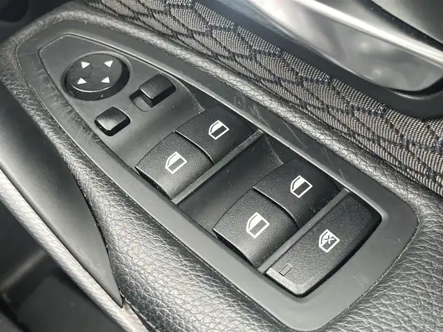 ＢＭＷ ３２０ｉ ツーリング Mスポーツ 静岡県 2013(平25)年 12万km アルピンホワイトⅢ ・純正ナビ/・バックカメラ/・ビルドインET/・前後コーナーセンサー/・HIDヘッドライト/・フォグランプ/・オートライト/・パワーシートD/N/・シートメモリD席/・シートヒーターD/N/・純正18インチアルミホイール/・純正フロアマット/・パドルシフト/・アイドリングストップ/・プッシュスタート/・スマートキー/・スペアキー1本/・電動リアゲート