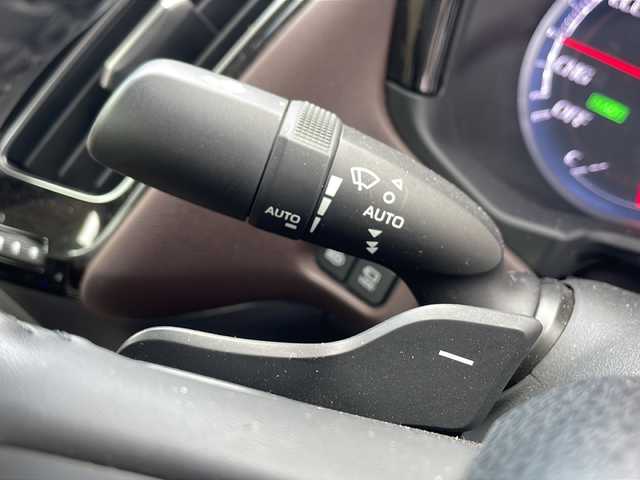トヨタ クラウン ハイブリッド S Cパッケージ 千葉県 2019(平31)年 6.2万km シルバーM ナビ 全方位カメラ 電動シート シートヒーター 2.0ETC ステアヒーター PCS LTA AHB USB ドラレコ パドルシフト トランクイージークローズ FRソナー LEDライト オートライト