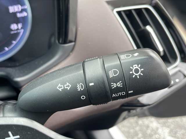 トヨタ クラウン ハイブリッド S Cパッケージ 千葉県 2019(平31)年 6.2万km シルバーM ナビ 全方位カメラ 電動シート シートヒーター 2.0ETC ステアヒーター PCS LTA AHB USB ドラレコ パドルシフト トランクイージークローズ FRソナー LEDライト オートライト
