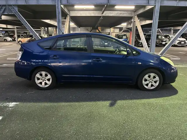 トヨタ プリウス S 静岡県 2005(平17)年 13.5万km ブルーマイカ ユーザー買取車/ステアリングスイッチ/プッシュスタート/電動格納ミラー