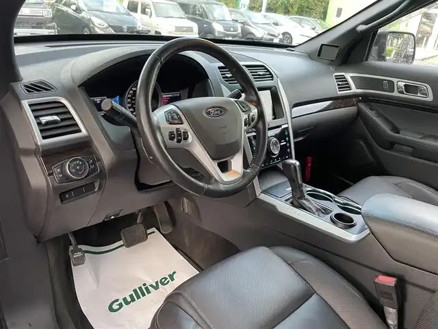 フォード エクスプローラー LTD エコブースト 埼玉県 2015(平27)年 8.1万km 黒 左ハンドル/本革シート/シートヒーター/エアーシート/パワーシート/バックカメラ/F・右サイドカメラ/社外フリップダウンモニター/クリアランスソナー/パワーバックドア/電動格納３列シート/キーレス