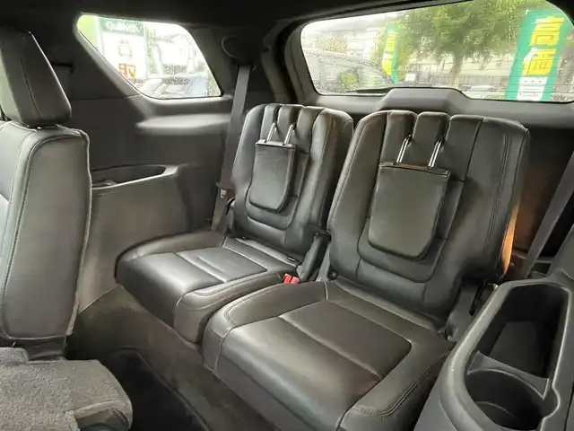 フォード エクスプローラー LTD エコブースト 埼玉県 2015(平27)年 8.1万km 黒 左ハンドル/本革シート/シートヒーター/エアーシート/パワーシート/バックカメラ/F・右サイドカメラ/社外フリップダウンモニター/クリアランスソナー/パワーバックドア/電動格納３列シート/キーレス