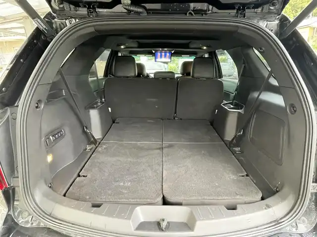 フォード エクスプローラー LTD エコブースト 埼玉県 2015(平27)年 8.1万km 黒 左ハンドル/本革シート/シートヒーター/エアーシート/パワーシート/バックカメラ/F・右サイドカメラ/社外フリップダウンモニター/クリアランスソナー/パワーバックドア/電動格納３列シート/キーレス