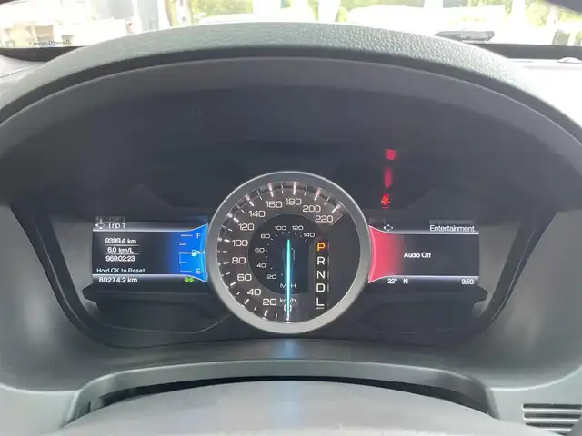 フォード エクスプローラー LTD エコブースト 埼玉県 2015(平27)年 8.1万km 黒 左ハンドル/本革シート/シートヒーター/エアーシート/パワーシート/バックカメラ/F・右サイドカメラ/社外フリップダウンモニター/クリアランスソナー/パワーバックドア/電動格納３列シート/キーレス