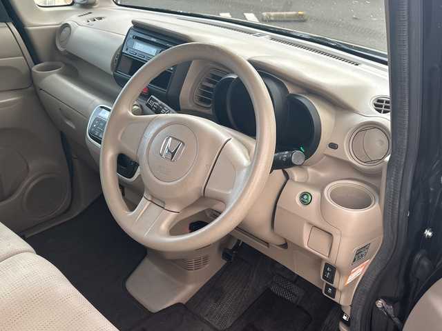 ホンダ Ｎ ＢＯＸ G 富山県 2015(平27)年 12.6万km スマートブラック ワンオーナー/４ＷＤ/純正ラジオ/型式：CX-154C/【ＣＤ/AUX】/前席シートヒーター/ＥＴＣ/純正フロアマット/プッシュスタート/スマートキー/両側スライドドア/取扱説明書/メンテナンスノート/保証書/オートエアコン