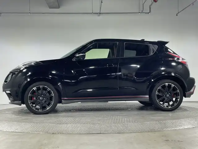 日産 ジューク ニスモ RS 神奈川県 2019(平31)年 2.9万km スーパーブラック 4WD/純正7型SDナビゲーション【MM318D-W】/フルセグ　CD DVD　AUX Bluetooth/アラウンドビューモニター/RECAROシート【革/アルカンターラ】/革巻きステアリング/ステアリングスイッチ/パドルシフト/純正前方ドライブレコーダー/純正ビルトインETC/プッシュスタート/インテリジェントキー/ニスモエアロ【フロント/サイド/リアアンダー】/純正リアスポイラー/LEDヘッドランプ/オートライト/純正18インチインチアルミホイール/電格ウインカーミラー