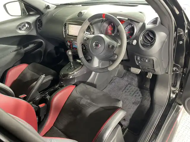 日産 ジューク ニスモ RS 神奈川県 2019(平31)年 2.9万km スーパーブラック 4WD/純正7型SDナビゲーション【MM318D-W】/フルセグ　CD DVD　AUX Bluetooth/アラウンドビューモニター/RECAROシート【革/アルカンターラ】/革巻きステアリング/ステアリングスイッチ/パドルシフト/純正前方ドライブレコーダー/純正ビルトインETC/プッシュスタート/インテリジェントキー/ニスモエアロ【フロント/サイド/リアアンダー】/純正リアスポイラー/LEDヘッドランプ/オートライト/純正18インチインチアルミホイール/電格ウインカーミラー