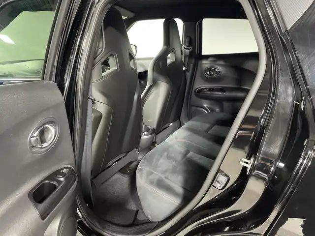 日産 ジューク ニスモ RS 神奈川県 2019(平31)年 2.9万km スーパーブラック 4WD/純正7型SDナビゲーション【MM318D-W】/フルセグ　CD DVD　AUX Bluetooth/アラウンドビューモニター/RECAROシート【革/アルカンターラ】/革巻きステアリング/ステアリングスイッチ/パドルシフト/純正前方ドライブレコーダー/純正ビルトインETC/プッシュスタート/インテリジェントキー/ニスモエアロ【フロント/サイド/リアアンダー】/純正リアスポイラー/LEDヘッドランプ/オートライト/純正18インチインチアルミホイール/電格ウインカーミラー
