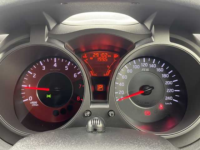 日産 ジューク ニスモ RS 栃木県 2019(平31)年 3万km スーパーブラック 4WD/ニスモエアロ/純正リアスポイラー/RECAROシート【革/アルカンターラ】/純正SDナビ【MM318D-W】/　フルセグ/CD/DVD/AUX/Bluetooth/アラウンドビューモニター/革巻きステアリング/ステアリングスイッチ/パドルシフト/純正前方ドライブレコーダー/純正ビルトインETC/プッシュスタート/LEDヘッドランプ/オートライト/純正18インチインチアルミホイール/電動格納ウインカーミラー/保証書/取扱説明書