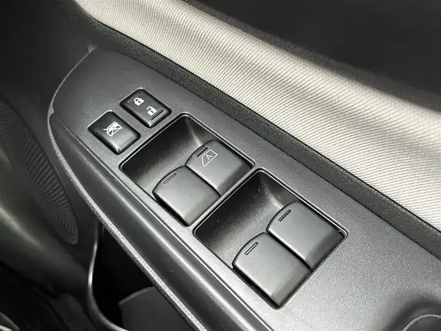 日産 ノート X DIG－S 奈良県 2019(平31)年 3.4万km ブリリアントホワイトパール ナビ　/フルセグＴＶ/Ｂｌｕｅｔｏｏｔｈ/CD/DVD/SD/ＬＥＤヘッドライト　/オートライト　/前後コーナーセンサー　/ＥＴＣ　/衝突被害軽減システム　/レーンキープアシスト　/スマートキー　/ＡＡＣ　/スーパーチャージャー　/横滑り防止装置/盗難防止装置