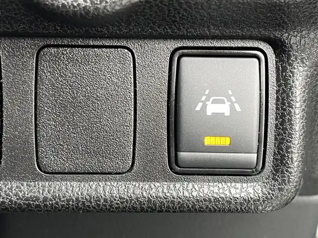 日産 ノート X DIG－S 奈良県 2019(平31)年 3.4万km ブリリアントホワイトパール ナビ　/フルセグＴＶ/Ｂｌｕｅｔｏｏｔｈ/CD/DVD/SD/ＬＥＤヘッドライト　/オートライト　/前後コーナーセンサー　/ＥＴＣ　/衝突被害軽減システム　/レーンキープアシスト　/スマートキー　/ＡＡＣ　/スーパーチャージャー　/横滑り防止装置/盗難防止装置