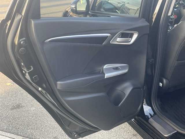 ホンダ シャトル ハイブリッド X ホンダセンシング 奈良県 2020(令2)年 1.3万km クリスタルブラックパール ●純正ナビ/(フルセグ/CD/DVD/Bluetooth/iPod)/(ギャザズ/VXM-204VFi)/●ハーフレザーシート/●前席シートヒーター/●バックカメラ/●アダプティブクルーズコントロール/●衝突被害軽減システム/●レーンキープアシストシステム/●LEDヘッドライト＆フォグランプ/●オートライト/●革巻きステアリング/●ステアリングスイッチ/●ETC/●前後ドライブレコーダー/●パドルシフト/●電動格納ウィンカーミラー/●スマートキー/●プッシュスタート/●ドアバイザー/●純正ホイールカバー/●純正フロアマット/●ダブル＋サイド＋カーテンSRS＋ABS/●車両取扱説明書/●ナビ取扱説明書