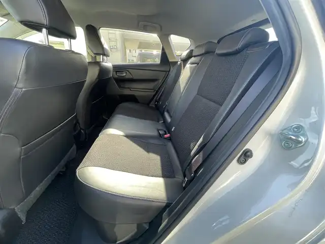 トヨタ オーリスハイブリッド 兵庫県 2016(平28)年 13.1万km ホワイトパールクリスタルシャイン 保証書・取説・有/純正SDナビ・フルセグ・BT・CD・DVD・FM・AM・DS/バックカメラ/ETC/車線逸脱防止支援システム/衝突被害軽減ブレーキ/先行車発進通知/社外レーダー/プッシュスタート/スマートキー×1/アルミペダルカバー/純正フロアマット/純正ドアバイザー