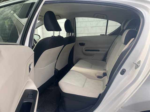 トヨタ アクア S 神奈川県 2012(平24)年 5.9万km ライムホワイトパールクリスタルシャイン 純正ナビ（CD/AM/FM/SD/BT/フルセグTV)/バックカメラ/ETC/ABS/横滑り防止装置/オートライト/ISOFIX/純正マット/社外アルミホイール/スペアキー×１/保証書/取扱説明書