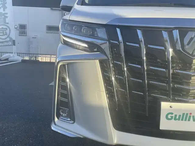 トヨタ アルファード S Cパッケージ 三重県 2020(令2)年 5.2万km ホワイトパールクリスタルシャイン 登録時走行距離　５１３６４ｋｍ/ワンオーナー/禁煙車/純正ナビ/AM/FM/TV/Bluetooth/フルセグTV/ビルトインETC2.0/ドライブレコーダー（前後）/デジタルインナーミラー/盗難防止/パワースライドドア（両）/パワーバックドア/シートメモリー/ステアリングスイッチ/トヨタセーフティセンス/横滑り防止システム/レーダークルコン/レーンキープアシスト/衝突軽減システム/コーナーセンサー/ブレーキホールド/シートヒーター・クーラー/ハンドルヒーター/パワーシート/オットマン/AUTOライト/AUTOエアコン/後席エアコン