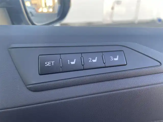 トヨタ アルファード S Cパッケージ 三重県 2020(令2)年 5.2万km ホワイトパールクリスタルシャイン 登録時走行距離　５１３６４ｋｍ/ワンオーナー/禁煙車/純正ナビ/AM/FM/TV/Bluetooth/フルセグTV/ビルトインETC2.0/ドライブレコーダー（前後）/デジタルインナーミラー/盗難防止/パワースライドドア（両）/パワーバックドア/シートメモリー/ステアリングスイッチ/トヨタセーフティセンス/横滑り防止システム/レーダークルコン/レーンキープアシスト/衝突軽減システム/コーナーセンサー/ブレーキホールド/シートヒーター・クーラー/ハンドルヒーター/パワーシート/オットマン/AUTOライト/AUTOエアコン/後席エアコン