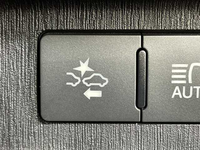 トヨタ プリウス α G ツーリングセレクション 神奈川県 2016(平28)年 6.8万km シルバーM 純正9型SDナビゲーション【NSZT-Y66T】/フルセグ　CD DVD　Bluetooth/バックカメラ/アダブティブクルーズコントロール/プリクラッシュセーフティ/レーンディパーチャーアラート/オートハイビーム/純正ビルトインETC/純正前方ドライブレコーダー/ハーフレザーシート/社外木目調/革コンビステアリング/社外シフトノブ/運転席パワーシート/PWR/ECO/EVモード/プッシュスタート/スマートキー/純正17インチアルミホイール/LEDヘッド/フォグランプ/オートライト