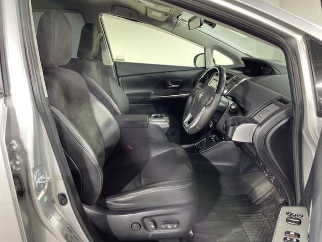 トヨタ プリウス α G ツーリングセレクション 神奈川県 2016(平28)年 6.8万km シルバーM 純正9型SDナビゲーション【NSZT-Y66T】/フルセグ　CD DVD　Bluetooth/バックカメラ/アダブティブクルーズコントロール/プリクラッシュセーフティ/レーンディパーチャーアラート/オートハイビーム/純正ビルトインETC/純正前方ドライブレコーダー/ハーフレザーシート/社外木目調/革コンビステアリング/社外シフトノブ/運転席パワーシート/PWR/ECO/EVモード/プッシュスタート/スマートキー/純正17インチアルミホイール/LEDヘッド/フォグランプ/オートライト