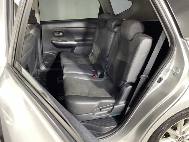 トヨタ プリウス α G ツーリングセレクション 神奈川県 2016(平28)年 6.8万km シルバーM 純正9型SDナビゲーション【NSZT-Y66T】/フルセグ　CD DVD　Bluetooth/バックカメラ/アダブティブクルーズコントロール/プリクラッシュセーフティ/レーンディパーチャーアラート/オートハイビーム/純正ビルトインETC/純正前方ドライブレコーダー/ハーフレザーシート/社外木目調/革コンビステアリング/社外シフトノブ/運転席パワーシート/PWR/ECO/EVモード/プッシュスタート/スマートキー/純正17インチアルミホイール/LEDヘッド/フォグランプ/オートライト