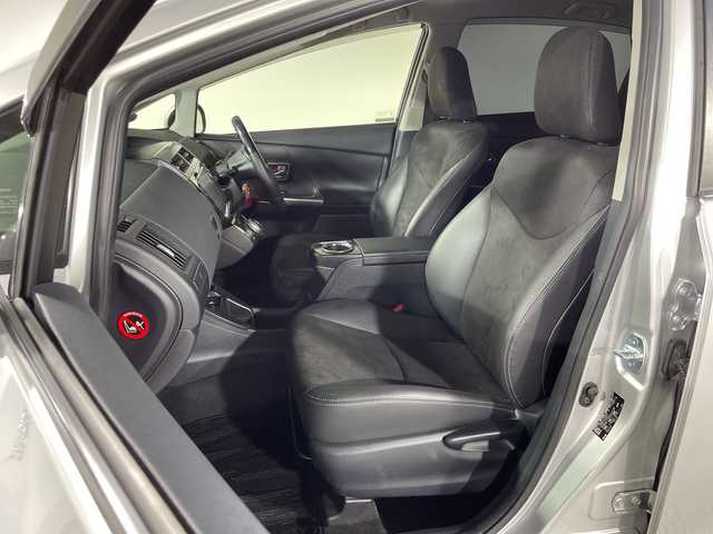 トヨタ プリウス α G ツーリングセレクション 神奈川県 2016(平28)年 6.8万km シルバーM 純正9型SDナビゲーション【NSZT-Y66T】/フルセグ　CD DVD　Bluetooth/バックカメラ/アダブティブクルーズコントロール/プリクラッシュセーフティ/レーンディパーチャーアラート/オートハイビーム/純正ビルトインETC/純正前方ドライブレコーダー/ハーフレザーシート/社外木目調/革コンビステアリング/社外シフトノブ/運転席パワーシート/PWR/ECO/EVモード/プッシュスタート/スマートキー/純正17インチアルミホイール/LEDヘッド/フォグランプ/オートライト