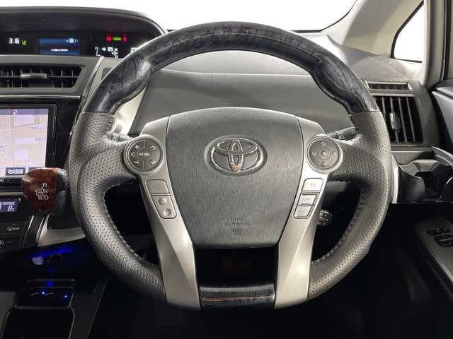 トヨタ プリウス α G ツーリングセレクション 神奈川県 2016(平28)年 6.8万km シルバーM 純正9型SDナビゲーション【NSZT-Y66T】/フルセグ　CD DVD　Bluetooth/バックカメラ/アダブティブクルーズコントロール/プリクラッシュセーフティ/レーンディパーチャーアラート/オートハイビーム/純正ビルトインETC/純正前方ドライブレコーダー/ハーフレザーシート/社外木目調/革コンビステアリング/社外シフトノブ/運転席パワーシート/PWR/ECO/EVモード/プッシュスタート/スマートキー/純正17インチアルミホイール/LEDヘッド/フォグランプ/オートライト