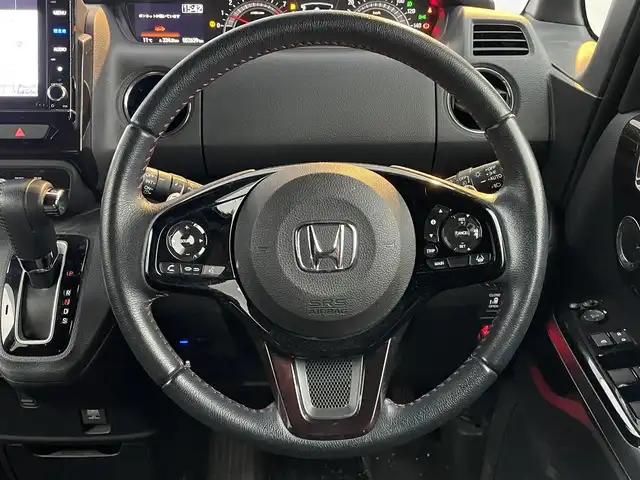 ホンダ Ｎ ＢＯＸ カスタム L ターボ 千葉県 2021(令3)年 5.3万km プラチナホワイトパール ホンダセンシング/・衝突軽減ブレーキ/レーンキープアシスト/・レーダークルーズコントロール/オートハイビーム/・コーナーセンサー(後)/純正8インチナビ(VXU-217NBi)/・フルセグ/BT/DVD/CD/USB/バックカメラ/ステアリングスイッチ/パドルシフト/ETC2.0/両側パワースライドドア/レザーシート/シートヒーター(D/N席)/LEDヘッドライト/オートライト/フォグライト/スマートキー/プッシュスタート/純正フロアマット/純正15インチAW