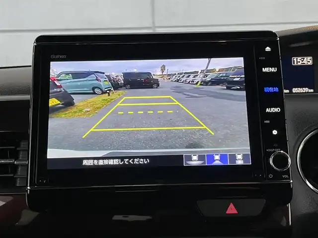 ホンダ Ｎ ＢＯＸ カスタム L ターボ 千葉県 2021(令3)年 5.3万km プラチナホワイトパール ホンダセンシング/・衝突軽減ブレーキ/レーンキープアシスト/・レーダークルーズコントロール/オートハイビーム/・コーナーセンサー(後)/純正8インチナビ(VXU-217NBi)/・フルセグ/BT/DVD/CD/USB/バックカメラ/ステアリングスイッチ/パドルシフト/ETC2.0/両側パワースライドドア/レザーシート/シートヒーター(D/N席)/LEDヘッドライト/オートライト/フォグライト/スマートキー/プッシュスタート/純正フロアマット/純正15インチAW